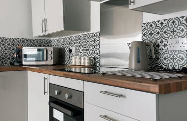 High Street Apartment - Photo 3