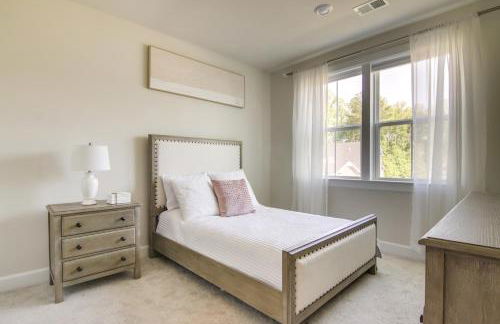 Modern Lewes Home with Deck, Grill and Pond View! - Foto 27