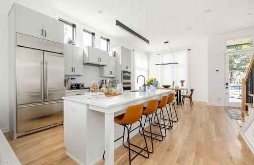 Extra Spacious 4 Bed / 4.5 Bath Music Row Home - Foto 7