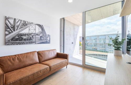 HostWise - Bright Flat with Balcony and Garage - Foto 17