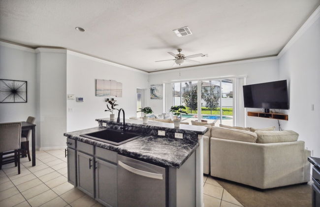 Elegant 5br Villa With Private Pool 5 Bedroom Home by RedAwning - Photo 15