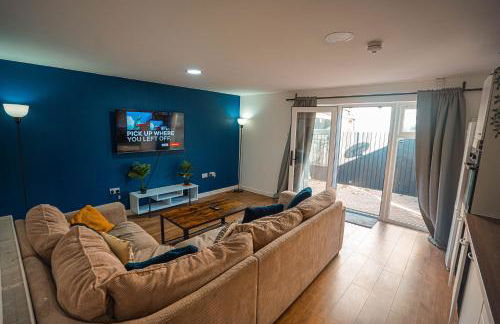 Private and Spacious 2 Bedroom House - Free Parking! - Foto 4