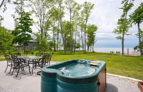 Bayfront Escape Hot Tub, Kayaks Dogs Welcome - Photo 6