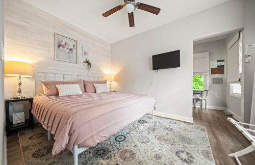 Spring Bungalow - A cozy getaway in downtown Hot Springs! - Foto 3