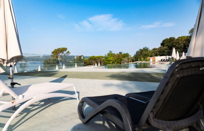 Roman - Mobile Homes With Pool - H3 Mobile Home 3 - Photo 14