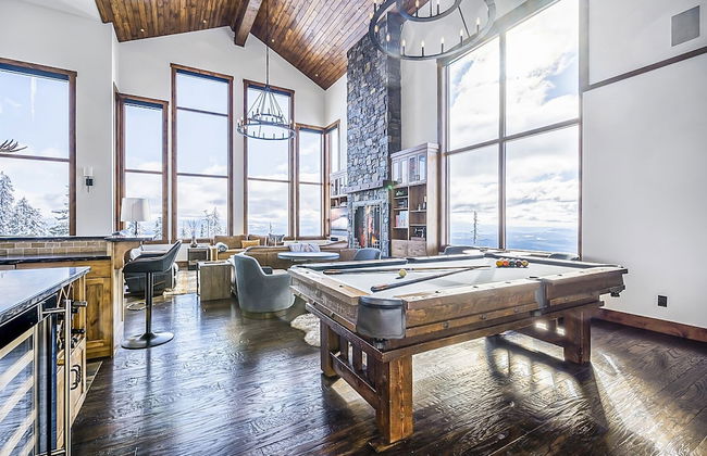 Inuksuk Lodge 4800 sq ft of Excellence - Photo 45