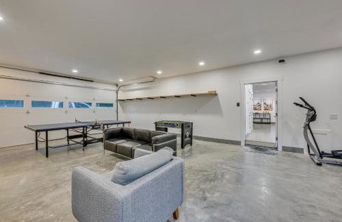 Waterfront Patio! Stylish Family Home in Everett - Photo 36