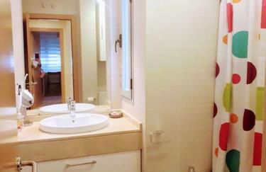 Chalet Familiar Jardín a 15 min centro y Warner - Foto 11