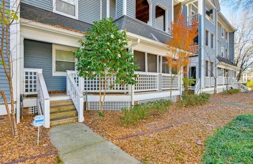 1 Mi to BOA Stadium! Walkable Condo with Porch - Foto 22