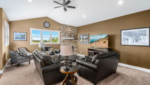 Golf in Luxury - 4BDR Home on Agaming Golf Course - by Torch Lake - Foto 5, Other