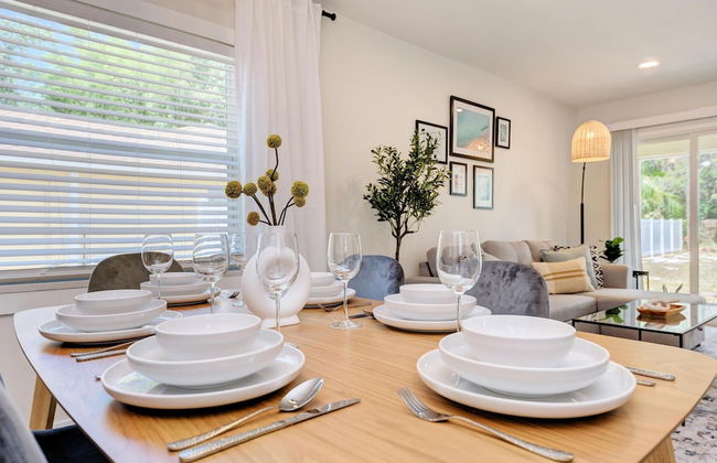 Charming Florida Beach Home w King Bed Patio - Photo 11