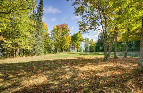 Lakefront Paradise with Private Boat Dock and Patio - Foto 27
