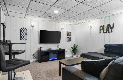 Private & Convenient-Hot tub-Fire Pit-Game room! - Foto 51