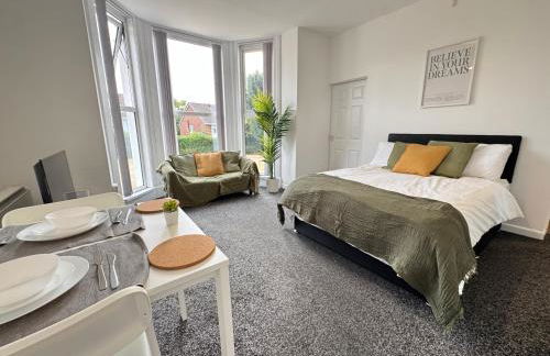THE SPRINGFIELD SUITE - ONE BEDROOM APARTMENT - KIDDERMINSTER CENTRAL - SLEEPS 3 GUESTS - PARKING INCLUDED - WEST MIDLANDS SAFARI PARK LOCATIOn - Foto 22