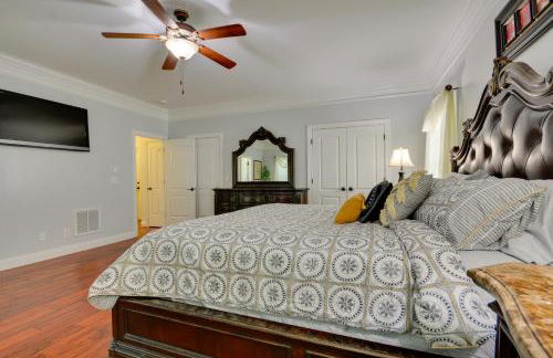 High Point Vacation Rental with Private Deck! - Photo 16