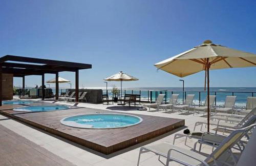 Apê pé na areia com vista mar e próximo ao Beto Carrero - Condomínio Vila Açoriana - Photo 37