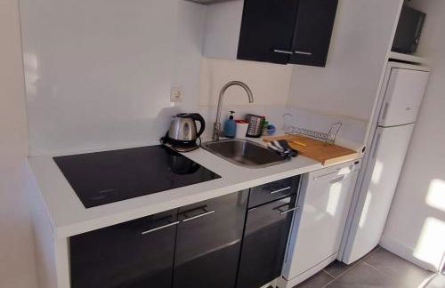 Poppy-Idealement situe Entre gare GdPalais¢re - Foto 3