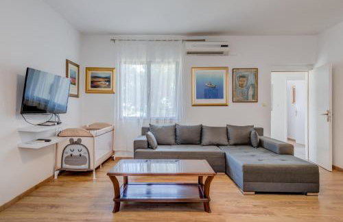 Meje seafront suite - Photo 1