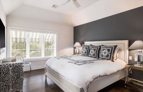 Bull Path Manor by Rove Travel - Luxe Home with Pool & Hot Tub - Foto 15