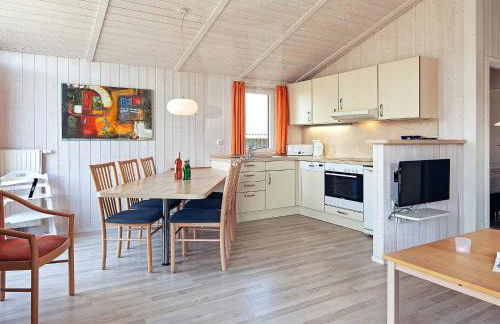 4 person holiday home in GROEMITZ - Photo 9
