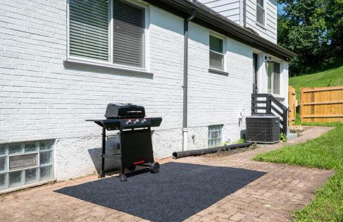 Luxury 5BR Cincinnati, Sleeps 12, Crib, Home Gym, Fenced Backyard - Foto 44