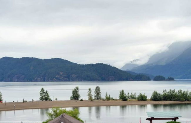 Modern 4BR Penthouse With Lake Views - Foto 19