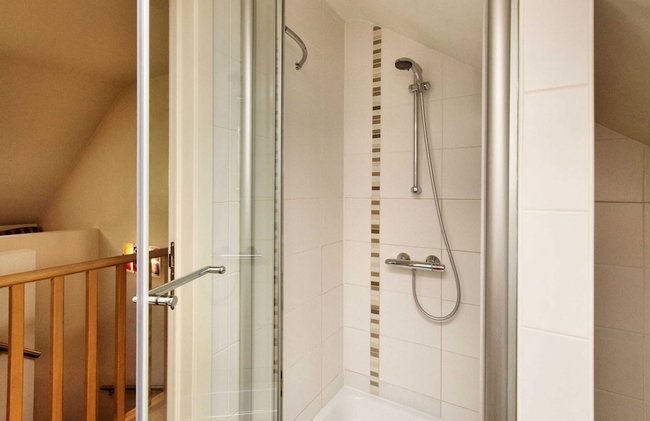 Beautiful, Modern House With Stunning Views, hot tub and Sauna in Green Surroundings - Photo 21