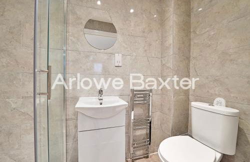 Leyton Guest Rooms - Rooms and Amenities - Foto 12