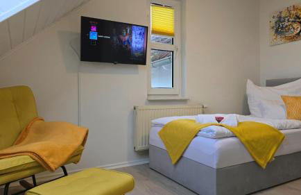 HAPPY HOMES YELLOW - Dein stylisches Design-Apartment - WLAN - Netflix - Parkplatz - Foto 4