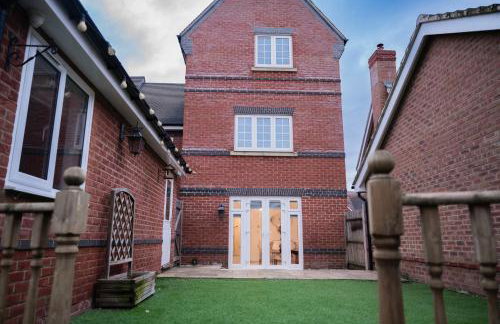 Luxurious 3-Story Townhouse, sleeps up to 10! - Foto 20