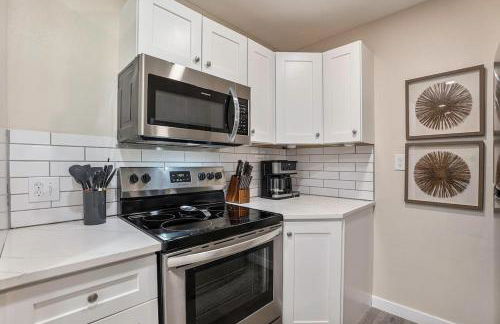 NEW: Tulum Oasis in Denver w/ Hot Tub & Games - Foto 23