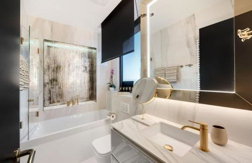Posh Residence Luxury Suites - Photo 50