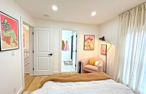 Renovated home seconds from town - Foto 4