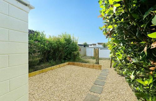 2 Beds, Entire Home, Spacious Bedrooms, Garden - Photo 2