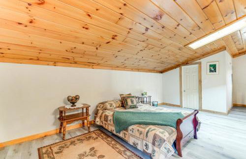 Charming and Cozy Cabin Near Lake Champlain! - Foto 20