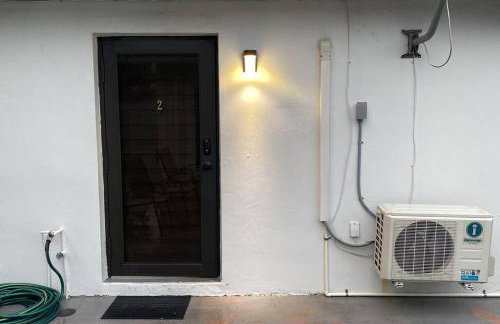 Spacious Private Room Close to Miami Attractions - Photo 14