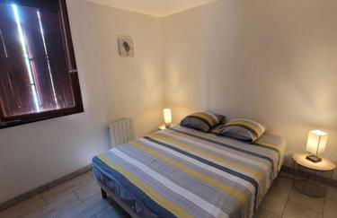 COLLIOURE tres bel appart a 150 metres des plages avec jardin prive et parking dans residence securisee - Foto 8