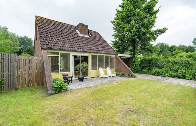 Cozy Holiday Home with Hot Tub in Lauwersoog by Lake - Foto 1