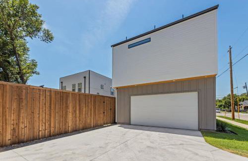 Luxury Getaway Near AT&T Stadium - 4BR Entire House-Hot Tub & Arcade - Foto 58