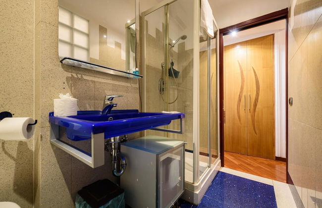 Via Avvocata 10 in Napoli - Photo 2