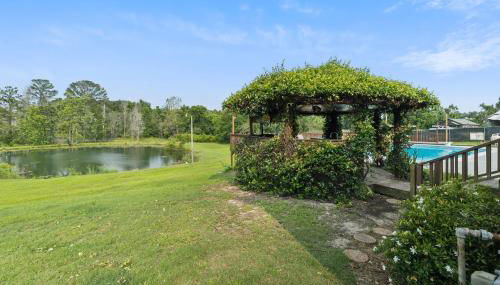 5-Acre Retreat Private Pool Outdoor Bar Fishing Pond & Game Room - Foto 5