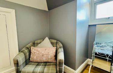 4-Bedroom House 5 mins to Beach & Parking - Foto 46