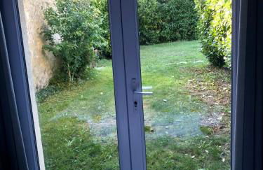 Le First Auversois charmant studio avec jardinet - Foto 14