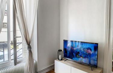 Grand Cozy appart - proche métro Paris - spots touristiques - Foto 3