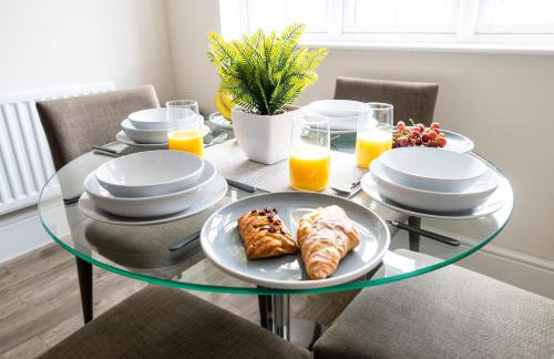 LUX Contractor & Family Haven - Parks x2, Sleeps 9 - Foto 55