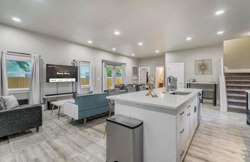 Baby Blue - Hot Tub Easy Access to Top Locations - Foto 8