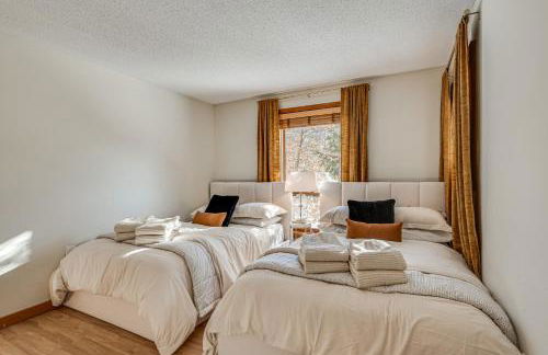 Riverfront Lincoln Condo with Patio and Pool Access! - Foto 19