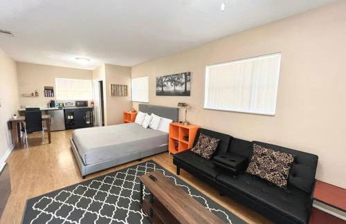 Central Private King Suit Washer Dryer 2 Miles to Hospital - Foto 9