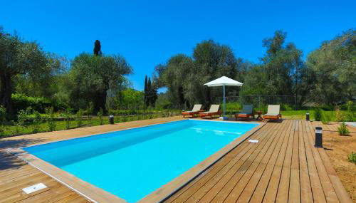 Jennys House in Stroggili - Foto 4, Garden, sunbed