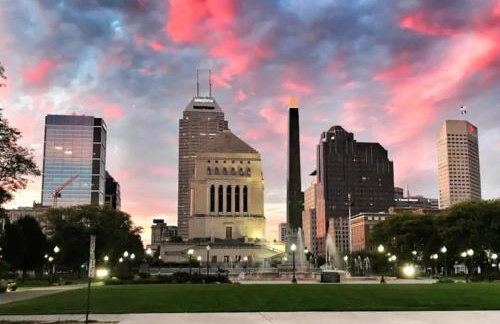 6 Bedroom Duplex Sleeps 14 Close to Lucas Downtown - Photo 53